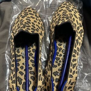 Brand New Rothy’s Cheetah print loafers size 8